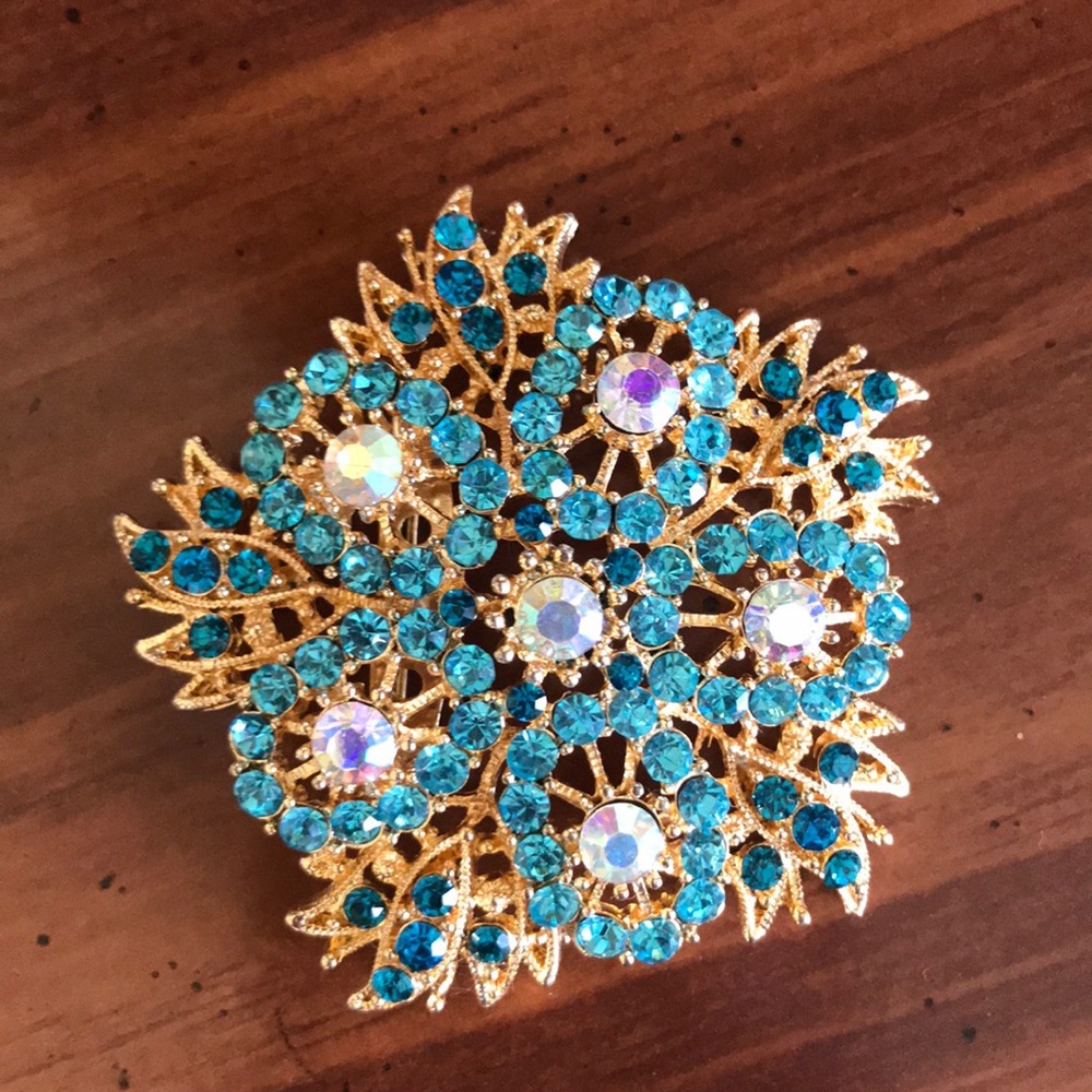 Brooch